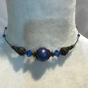 Unique women’s choker/necklace.